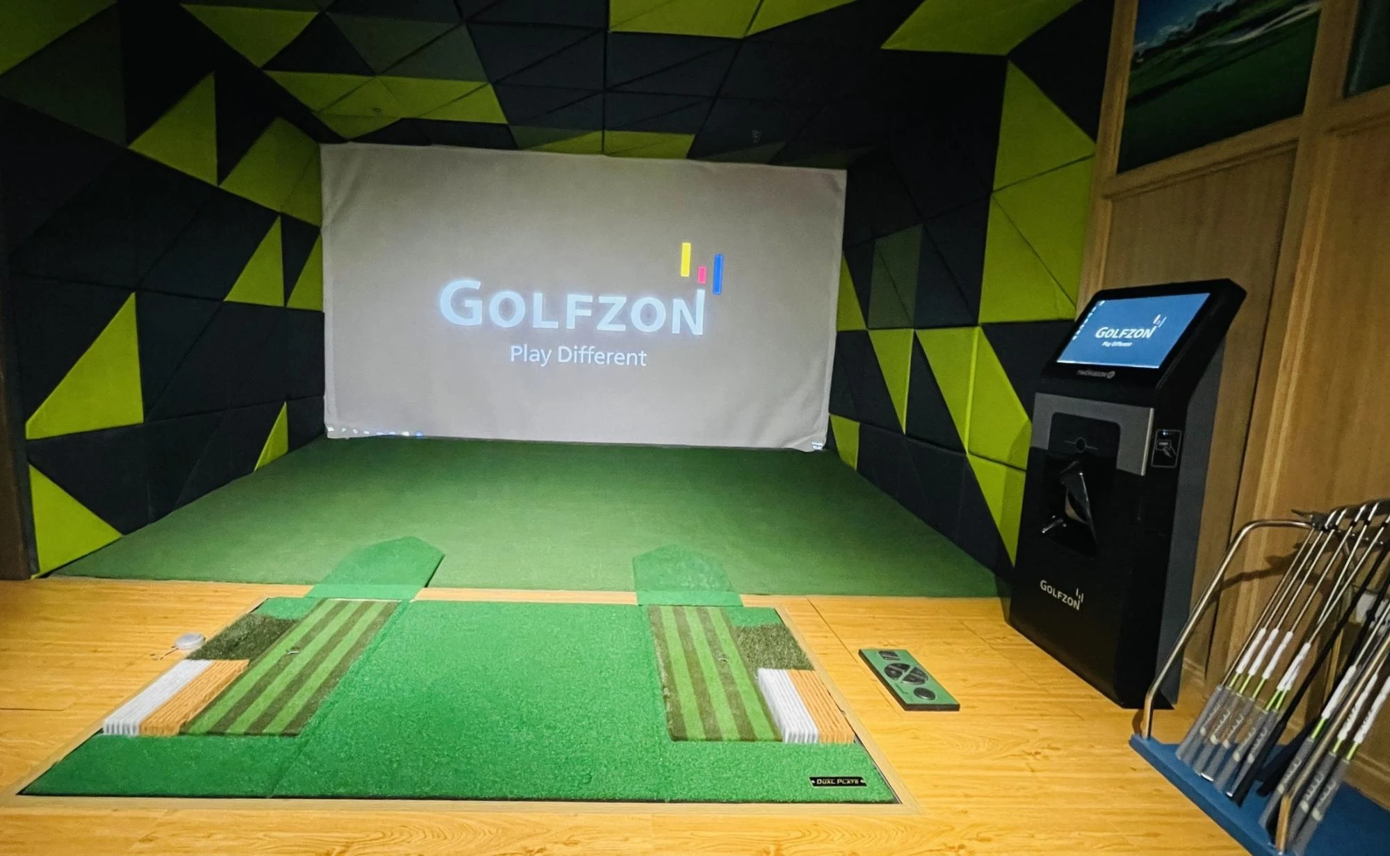 QuinnGolf - Thiết kế, thi công phòng Golf 3D
