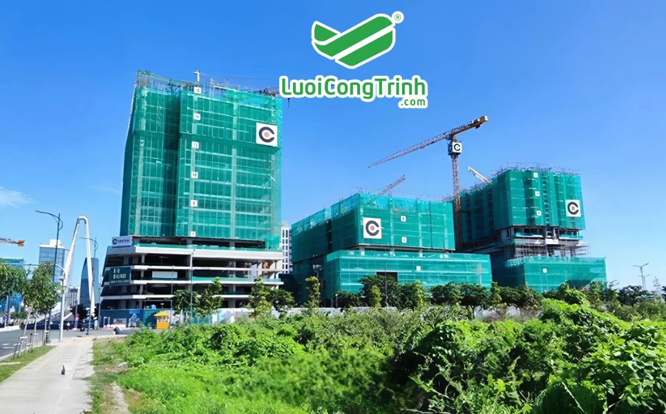 Vì sao cần sử dụng lưới bao che công trình trong xây dựng?